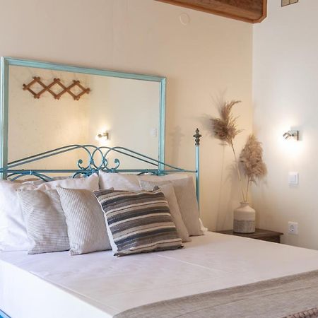 Villa Theodora View Apartments Thalia Agios Georgios Pagon Bagian luar foto